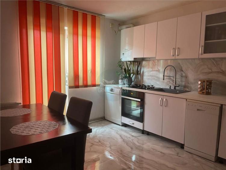 Casa cu 4 camere 3 bai si tersa in Sura Mare - 9
