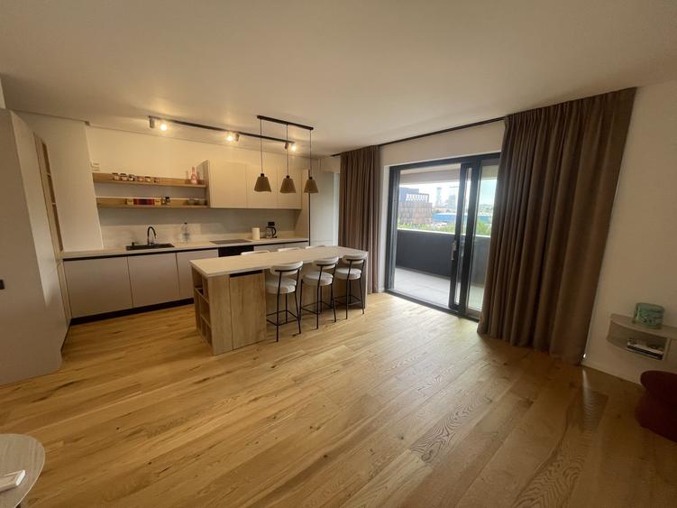Apartament cu 3 camere decomandat, mobilat în Aviației