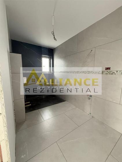 Casă individuală cu 4 camere decomandat cu Canalizare în Berceni
