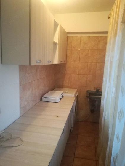 Garsonieră decomandată în Central