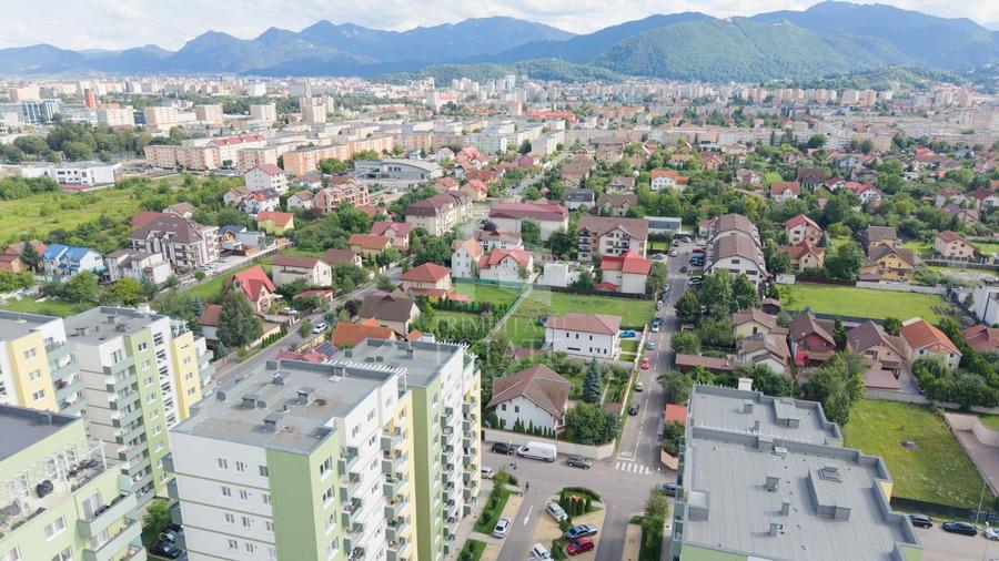 Apartament cu 2 camere semidecomandat, mobilat în Tractorul