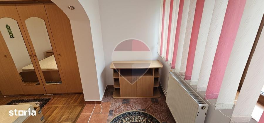 Apartament cu 2 camere semidecomandat în Mioriței