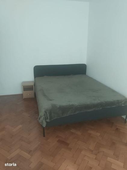 intre timpuri noi si piata sudului centrala termica loc parcare - 2