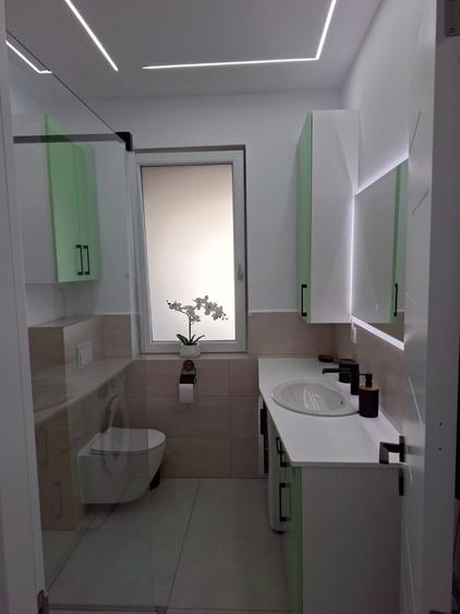 Apartament cu 2 camere semidecomandat în Lotrioara