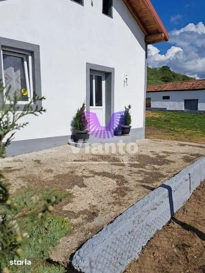 Casă cu 3 camere cu Teren 1800 Mp în Șelimbăr