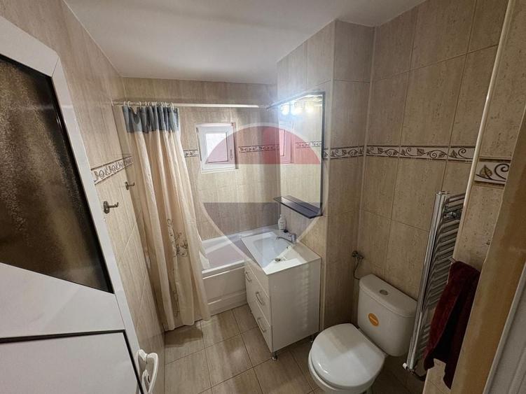 Apartament cu 3 camere decomandat, mobilat în Republicii