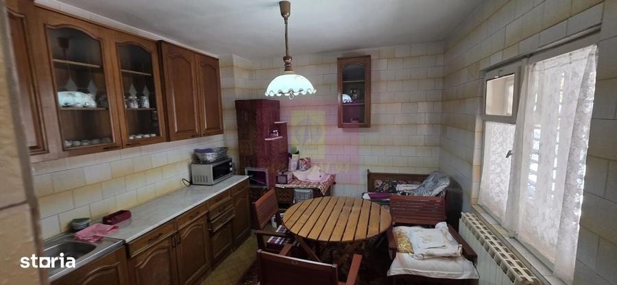 Casă cu 4 camere în Breaza de Sus