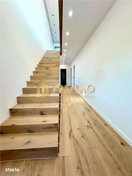 Casă cu 8 camere cu Teren 890 Mp în Central