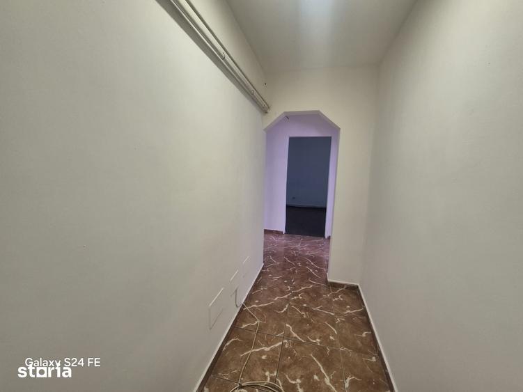 Apartament cu 3 camere în Dumbrava