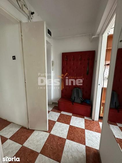 Apartament 3 camere semidecomandat in apropierea statiei de metrou Ian - 13