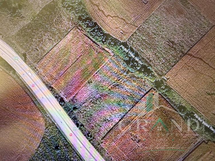Teren agricol extravilan de 20960 mp, în Vâlcele