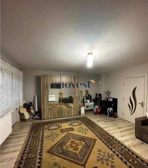 Apartament cu 3 camere semidecomandat în Aurel Vlaicu