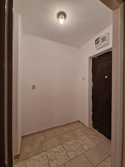Apartament cu 2 camere semidecomandat în Giurgiului