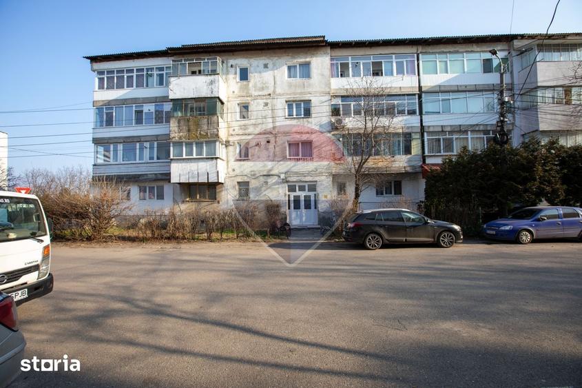 Apartament cu 2 camere decomandat, mobilat în Republicii