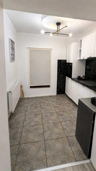 Vand casa mobilata si renovata in Piata Cluj - 5