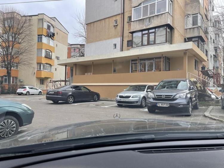 Apartament cu 2 camere decomandat în Exterior Vest