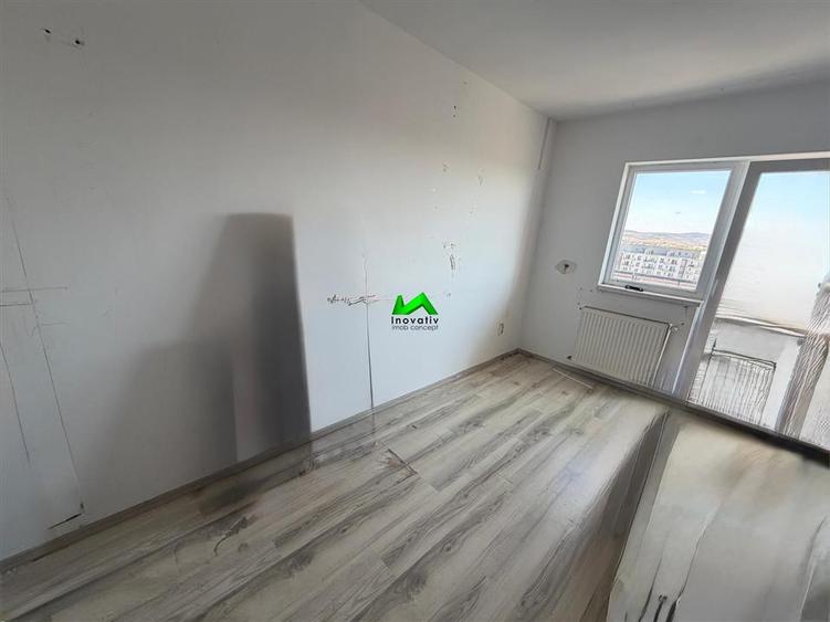 Apartament cu 2 camere semidecomandat în Turnișor