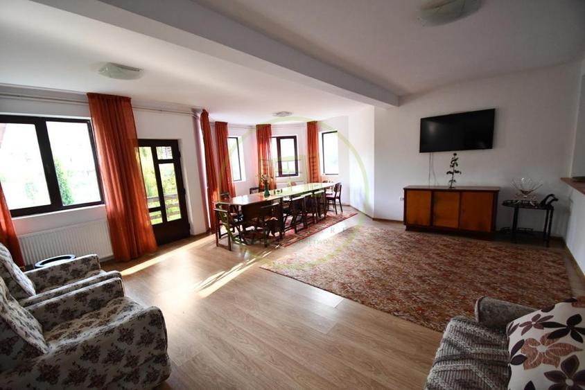 Casă individuală cu 7 camere cu Canalizare în Exterior Vest
