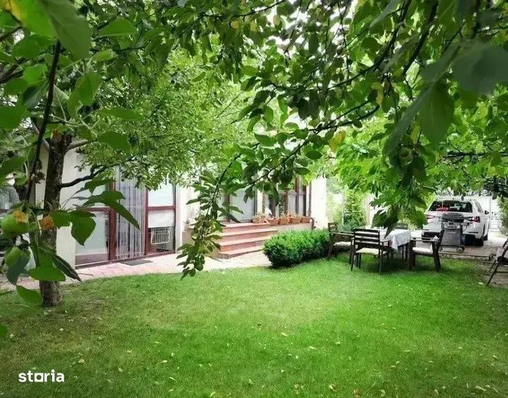 Casă cu 4 camere în Mogoșoaia