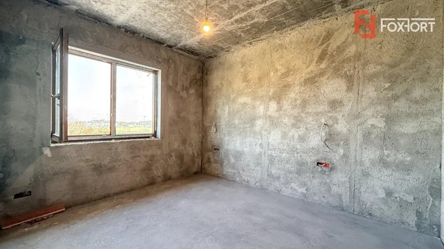 Casă cu 4 camere cu Teren 307 Mp în Ghiroda
