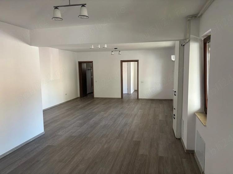 Spațiu comercial, de 70 mp, în Decebal