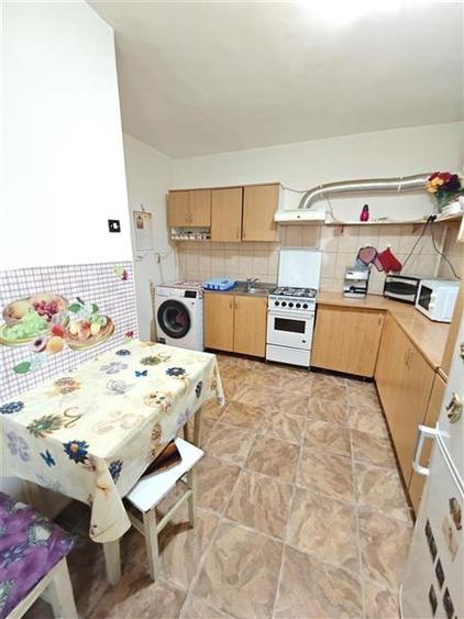 Apartament cu 4 camere decomandat în Aurel Vlaicu