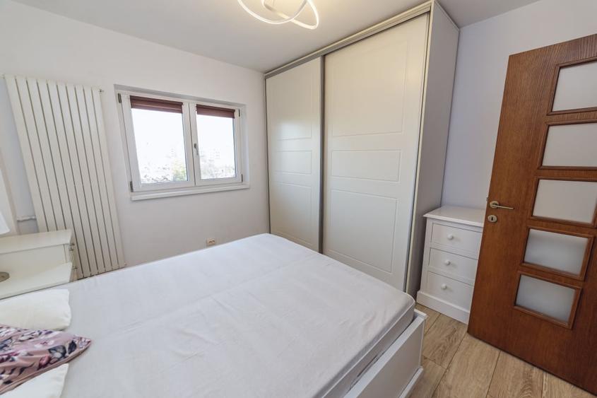 Apartament cu 3 camere decomandat, mobilat în Drumul Sării
