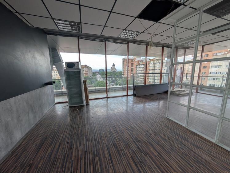 Spațiu comercial, de 140 mp, în Central