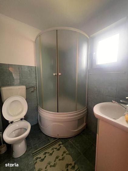 Casă cu 4 camere cu Teren 700 Mp în Central