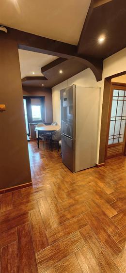 Apartament cu 2 camere decomandat în Micro 9