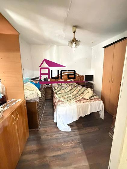 Casă cu 2 camere cu Teren 350 Mp în Piața Nouă