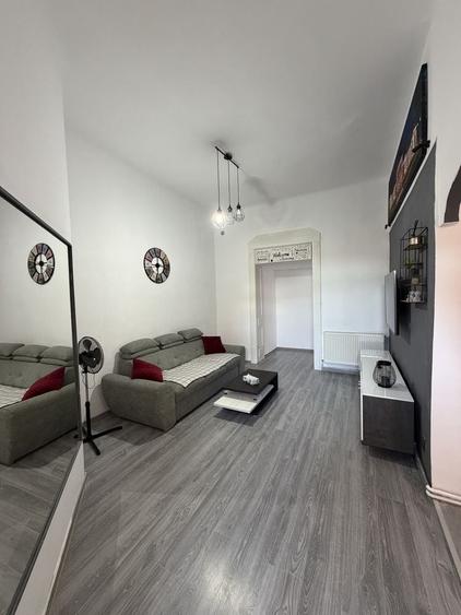 Apartament cu 3 camere decomandat în Dosu Bricii