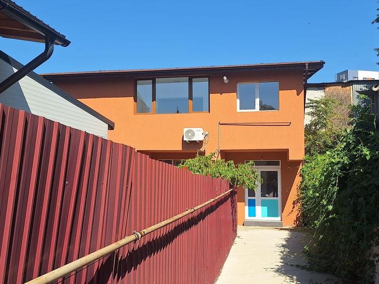 Casă individuală cu 2 camere cu Canalizare în Mihai Bravu