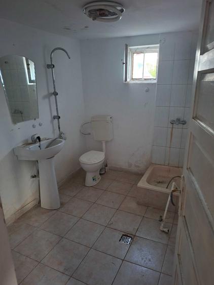 Casă cu 3 camere cu Teren 800 Mp în Central