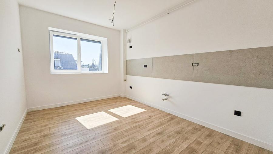 Penthouse cu 3 camere decomandat în Militari