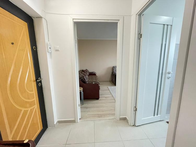 Apartament cu 2 camere decomandat, mobilat în Tătărași