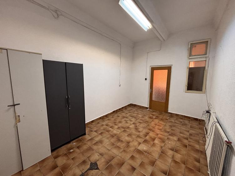 Birou, de 57.700000762939 mp, în Costin Georgian