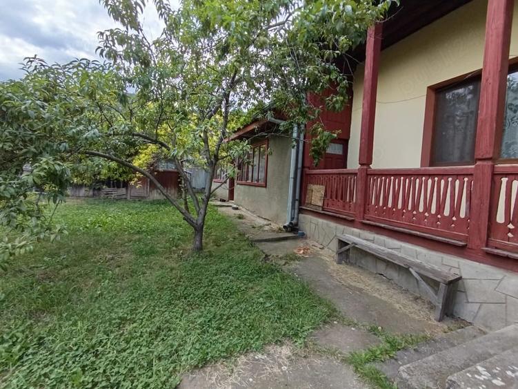 Casă cu 3 camere cu Teren 543 Mp în Central