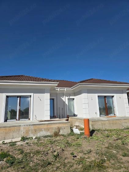 Casă cu Teren 260 Mp în Moșnița Nouă