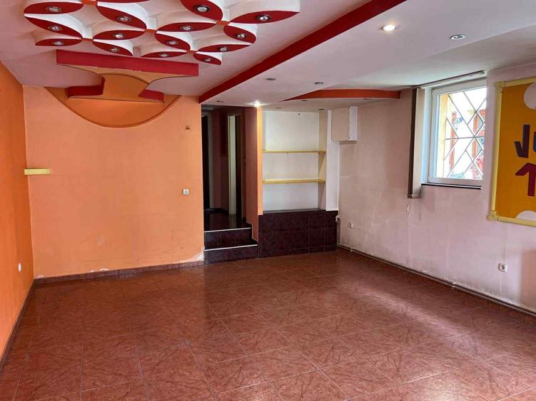 Casă cu 2 camere în Central