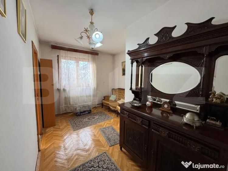 Casă cu 5 camere cu Teren 163 Mp în Siloz