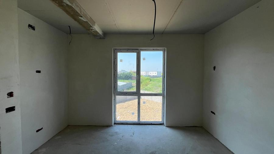 Duplex cu 5 camere cu Canalizare în Urseni