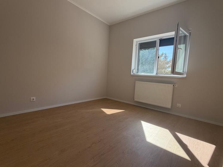 Apartament cu 3 camere decomandat în Braytim