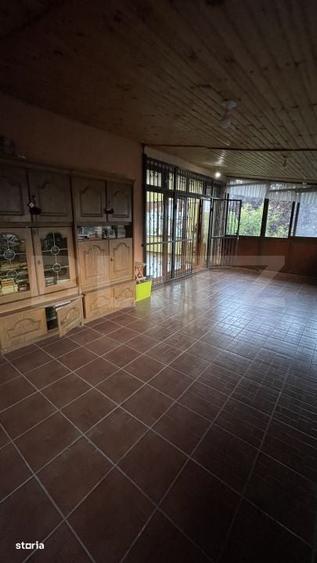 Casă cu 4 camere în Central