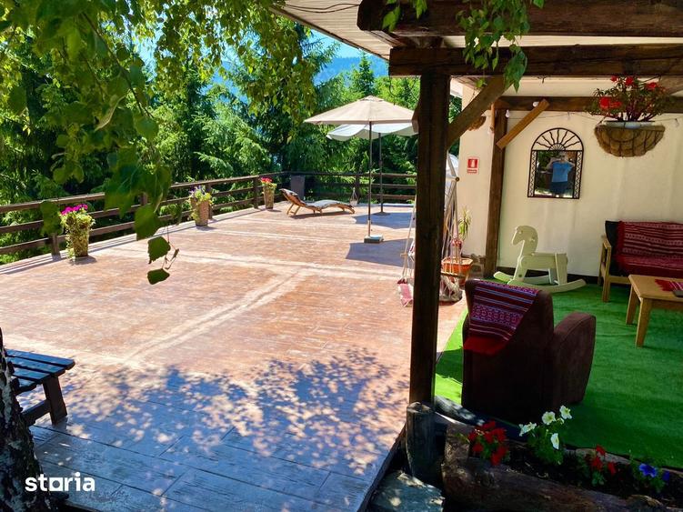 Casă cu Teren 1800 Mp în Central