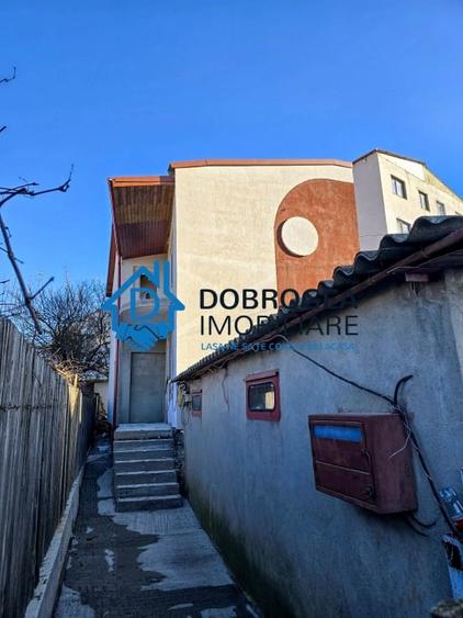 Casă individuală cu 4 camere cu Canalizare în C5