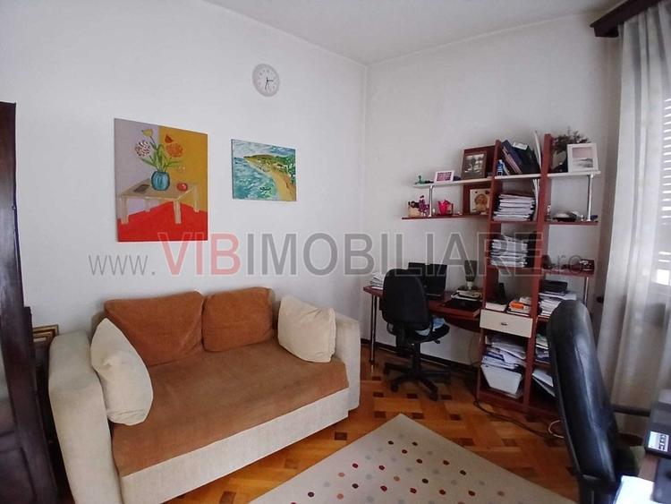 Apartament cu 3 camere circular în Universitate