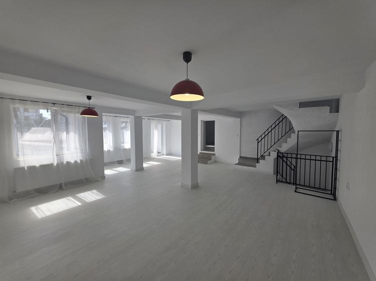 Casă cu 4 camere cu Teren 252 Mp în Sârbi