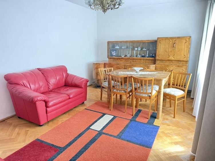 Apartament cu 3 camere decomandat, mobilat în Zorilor