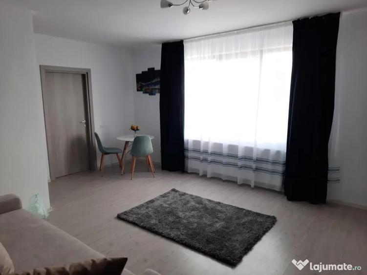 Garsonieră decomandată, mobilată în Păcii